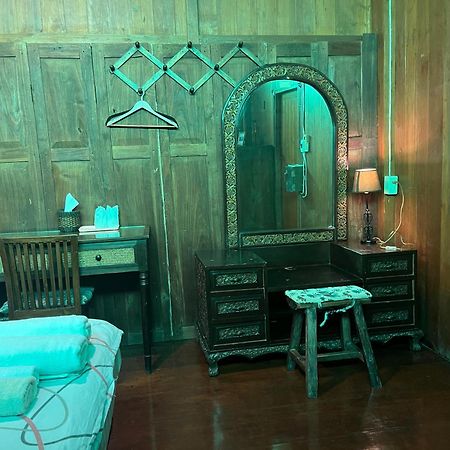 Tata Guesthouse 치앙마이 외부 사진