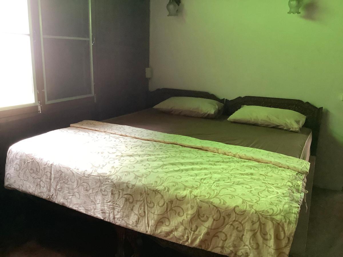 Tata Guesthouse 치앙마이 외부 사진