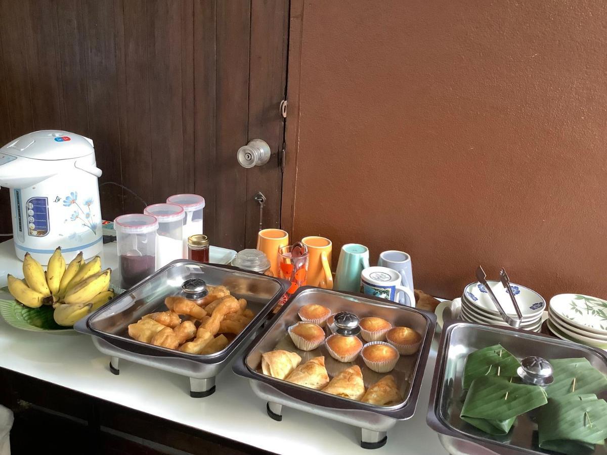 Tata Guesthouse 치앙마이 외부 사진